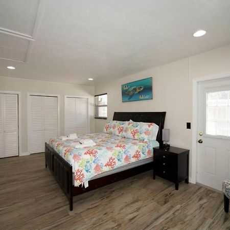 Heated Pool Home - Close To Beaches, Restaurants & More! Sarasota Luaran gambar