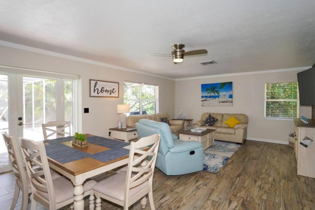 Heated Pool Home - Close To Beaches, Restaurants & More! Sarasota Luaran gambar