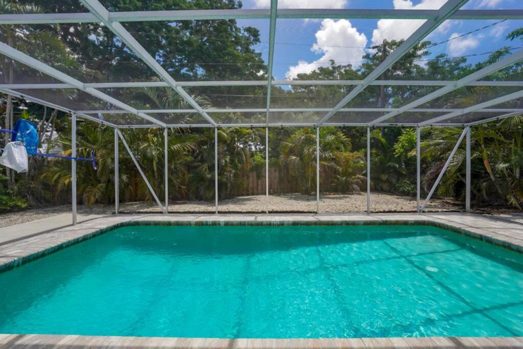 Heated Pool Home - Close To Beaches, Restaurants & More! Sarasota Luaran gambar