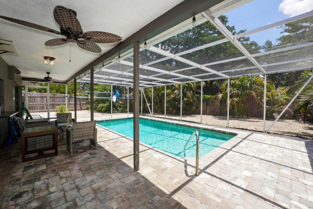 Heated Pool Home - Close To Beaches, Restaurants & More! Sarasota Luaran gambar